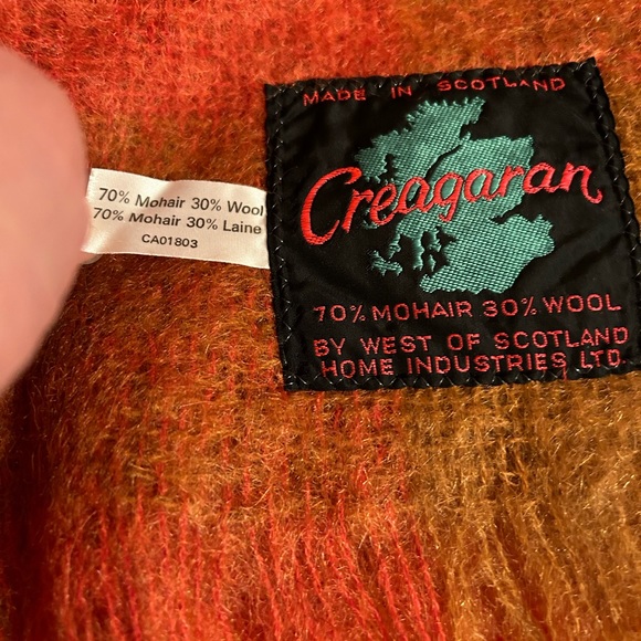 Vintage Creagaran mohair wool blanket throw by West of Scotland Home industries - Picture 2 of 3